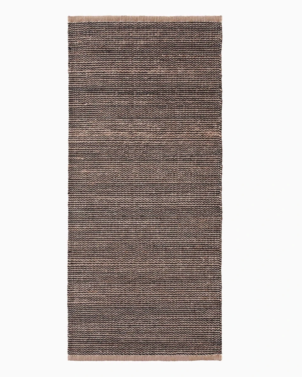2'7" x 6' / Natural & Black