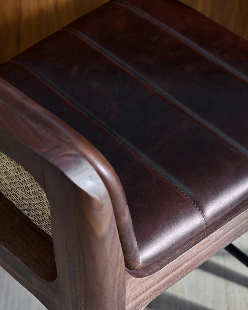 Maple Leather Seat / Walnut Frame / Counter (27" Height)