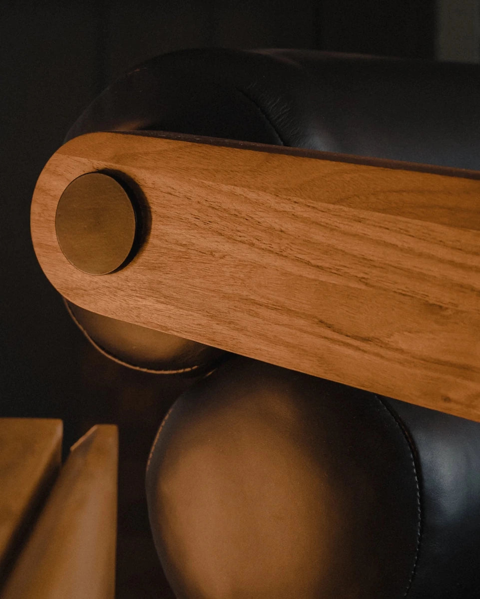 Black Leather / Walnut Frame