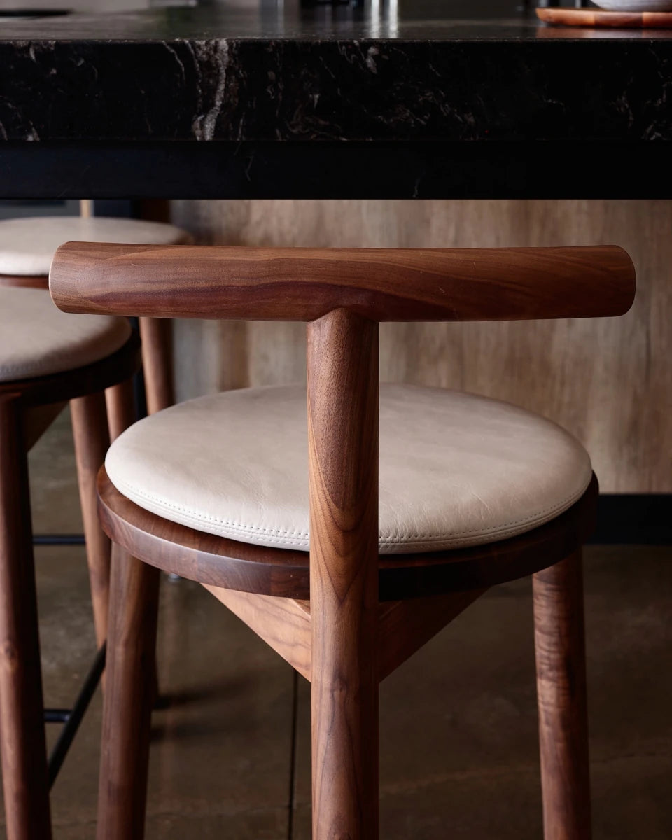 Walnut Frame / Pearl Leather Cushion / Counter (24" Height)
