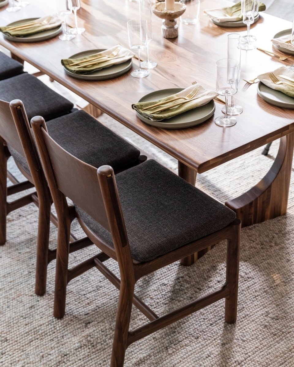 Walnut / 84" length | Seats 6