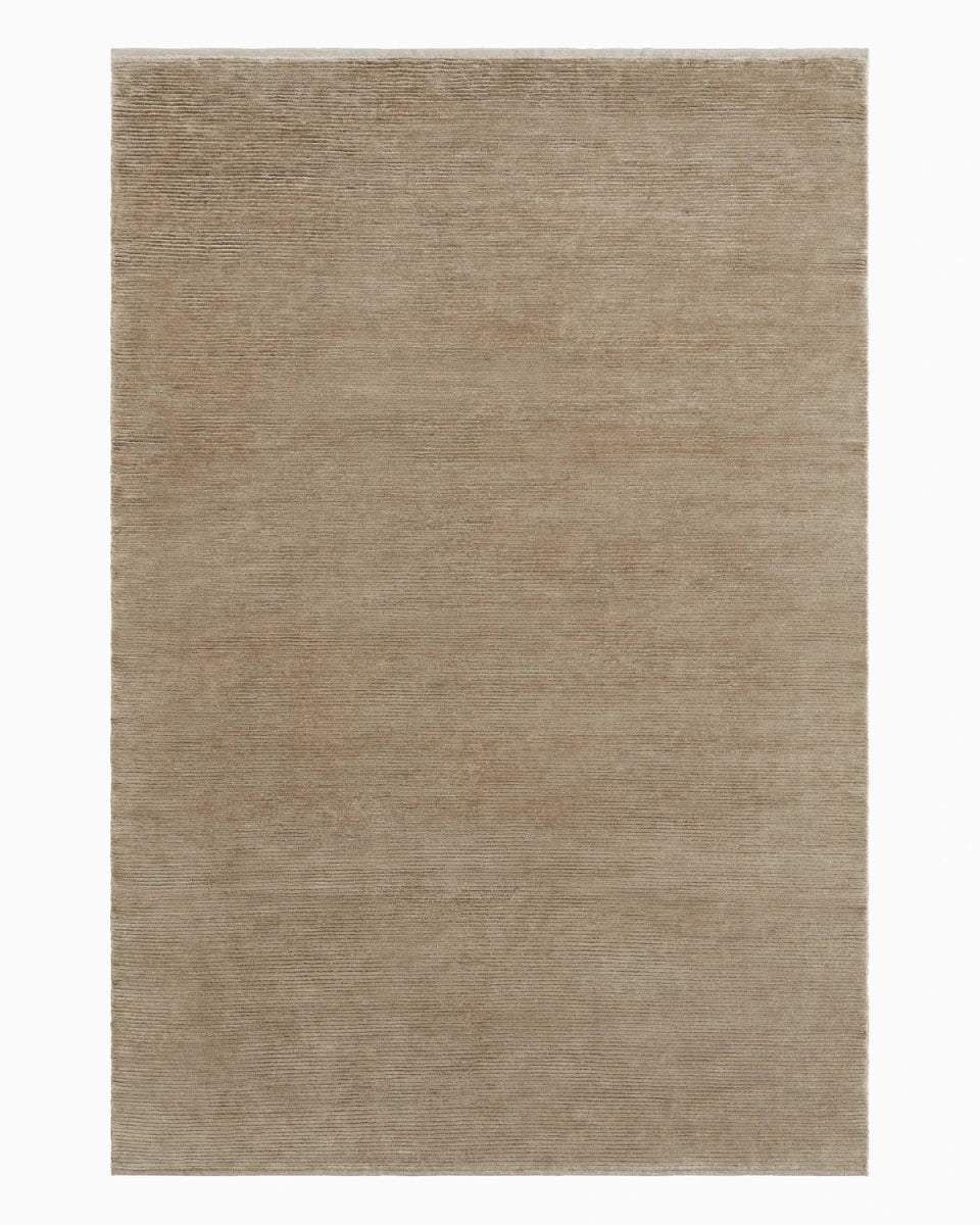 9'10" x 13'2" / Doe