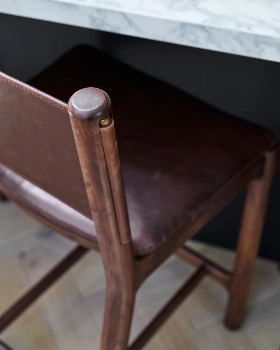 Chestnut Brown Leather Seat / Chestnut Brown Leather Back / Walnut Frame / Counter (26" Height)
