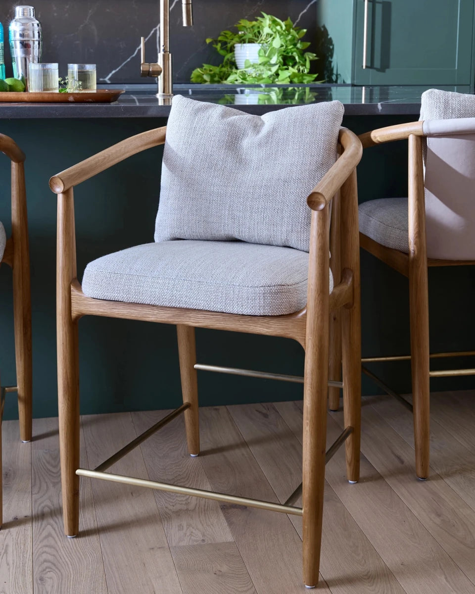 Latte Basketweave / Pearl Leather / White Oak / Counter (24" Height)