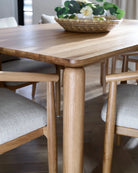 White Oak / 78" x 42" | Seats 6