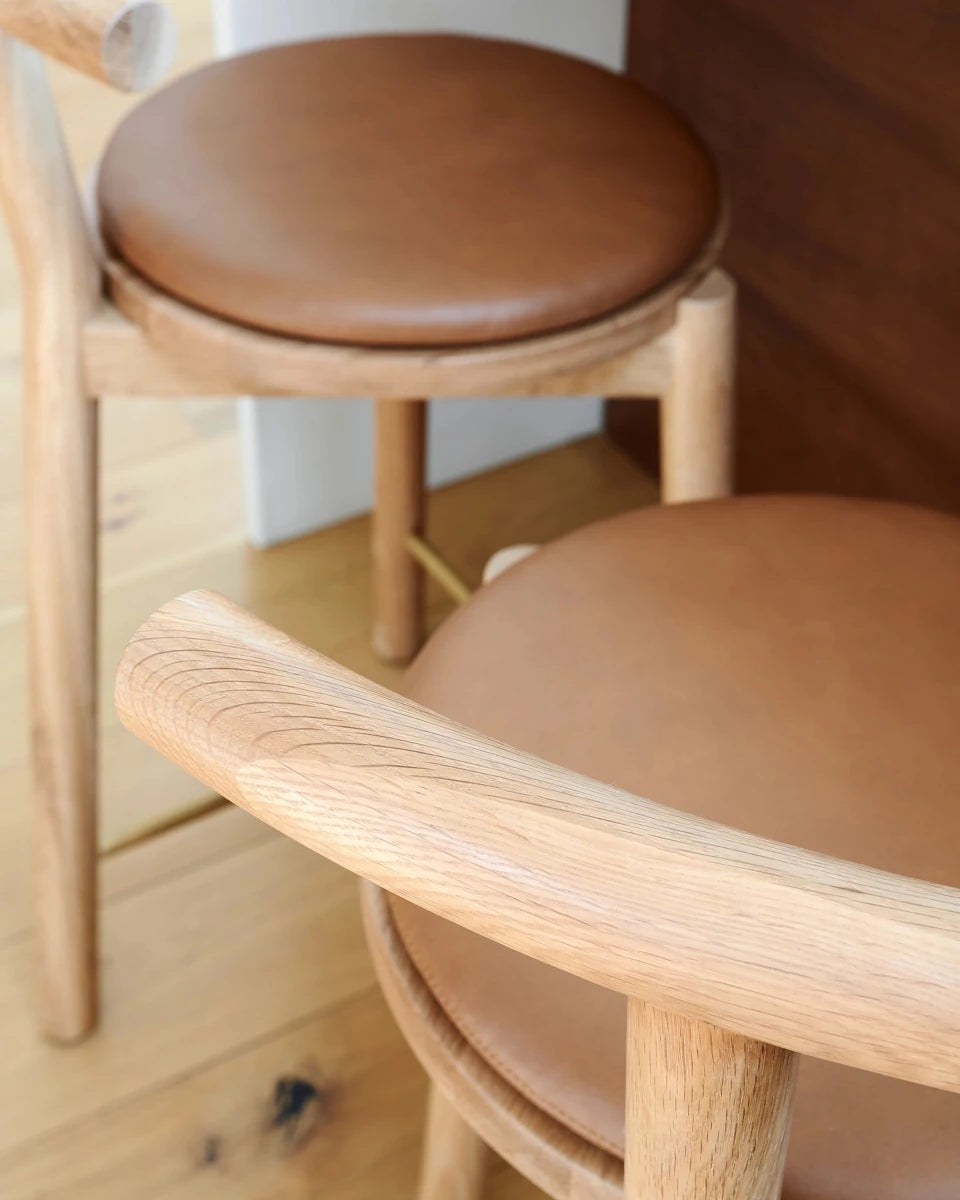 White Oak Frame / Saddle Leather Cushion / Counter (24" Height)