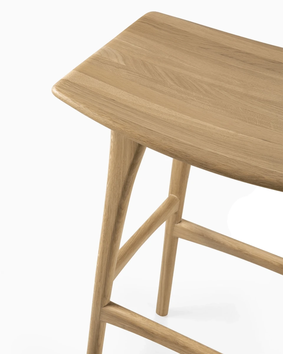 Natural Oak / No Cushion / Bar Height (32")